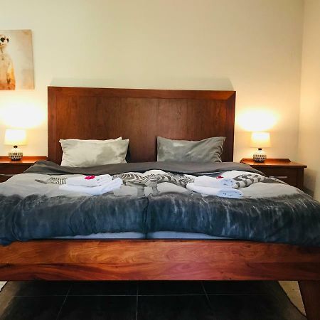 Meerkat Guesthouse Свакопмунд Экстерьер фото