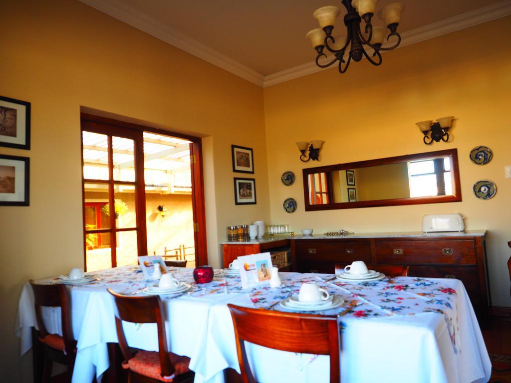 Meerkat Guesthouse Свакопмунд Экстерьер фото