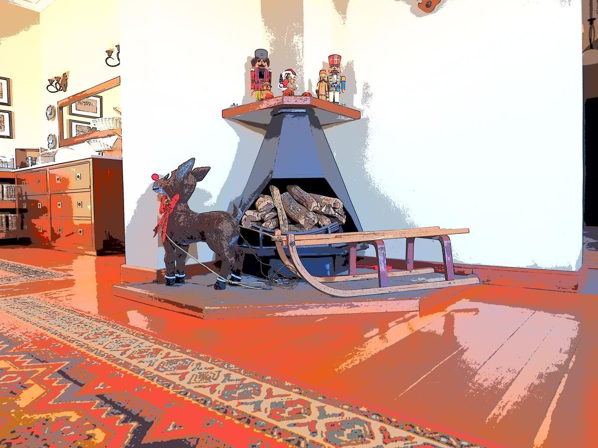 Meerkat Guesthouse Свакопмунд Экстерьер фото