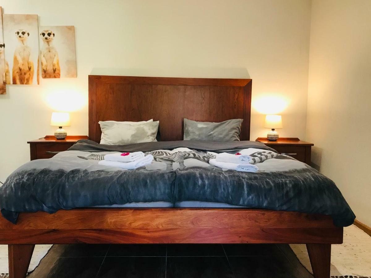 Meerkat Guesthouse Свакопмунд Экстерьер фото